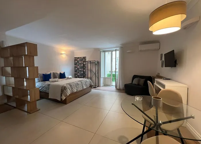Queen House Napoli